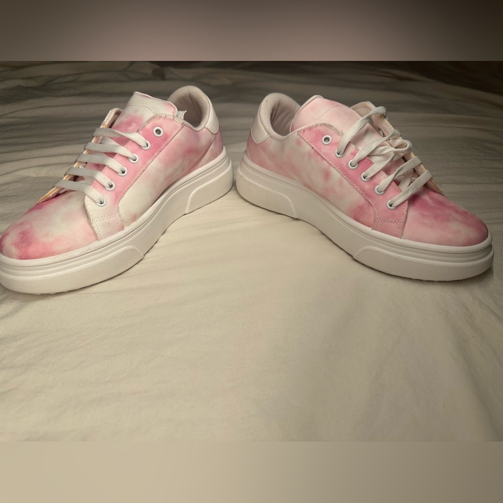 ASOS DESIGN SNEAKERS Tie Dye IN PINK White Women Size 8 Lace and Platform Bottom
